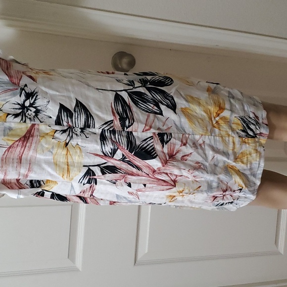 5.95 shipping C & C m linen mini pastel tropical print flutter sleeve pull over - Picture 4 of 9